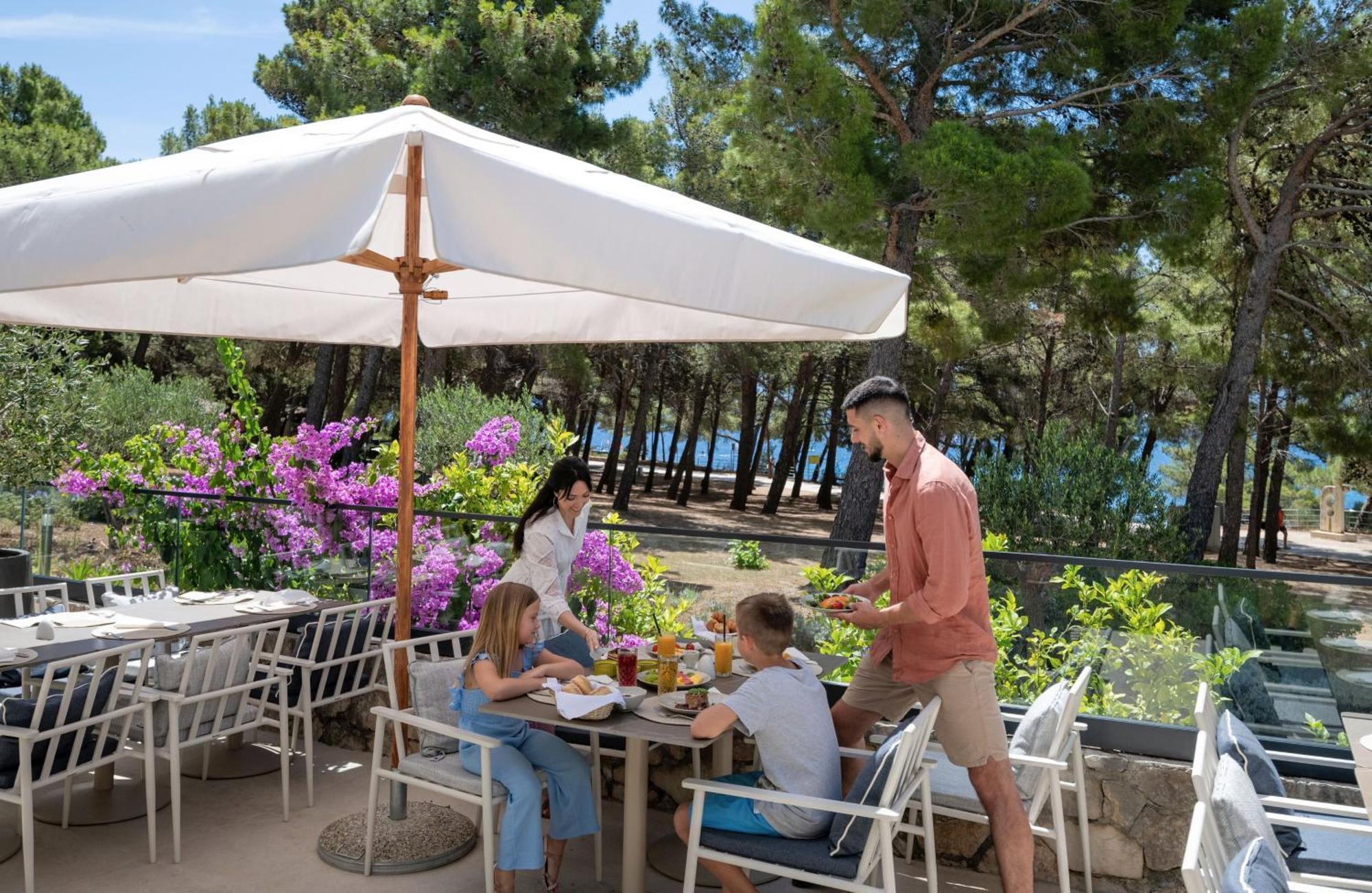 Bluesun Hotel Elaphusa Μπολ Εξωτερικό φωτογραφία